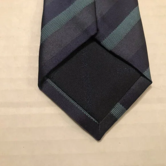 banana Republic men's new 55%polyester 45%silk tie 2 1/4 X 60